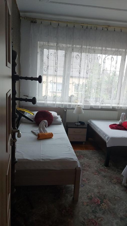 Hostel พอซนาน ภายนอก รูปภาพ