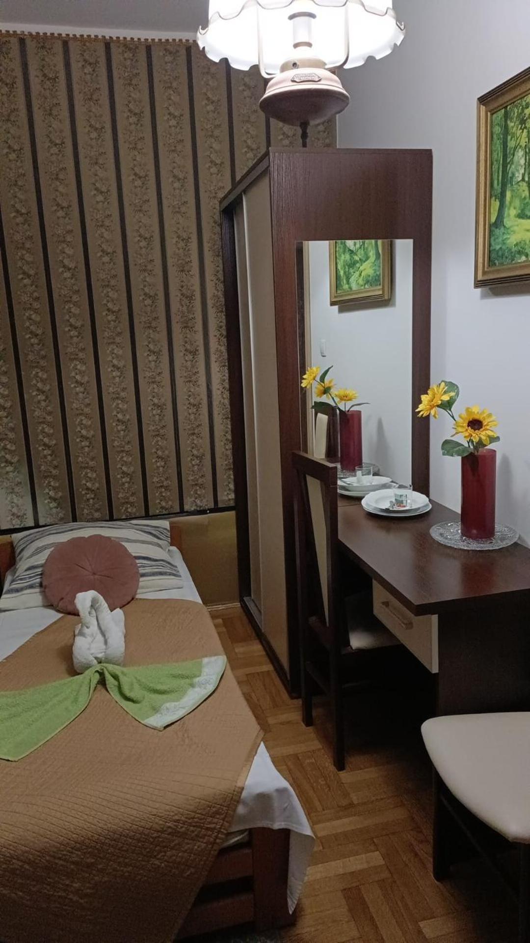Hostel พอซนาน ภายนอก รูปภาพ